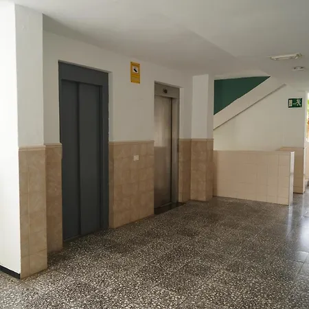 Apartamento En Edificio Hábitat Playa Del Inglés. Appartamento *